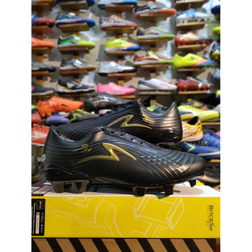 SEPATU BOLA SPECS INFINITY
