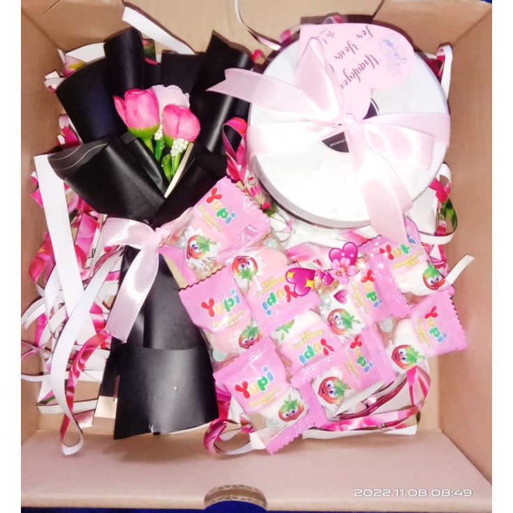 

Hampers box/Yupi Love