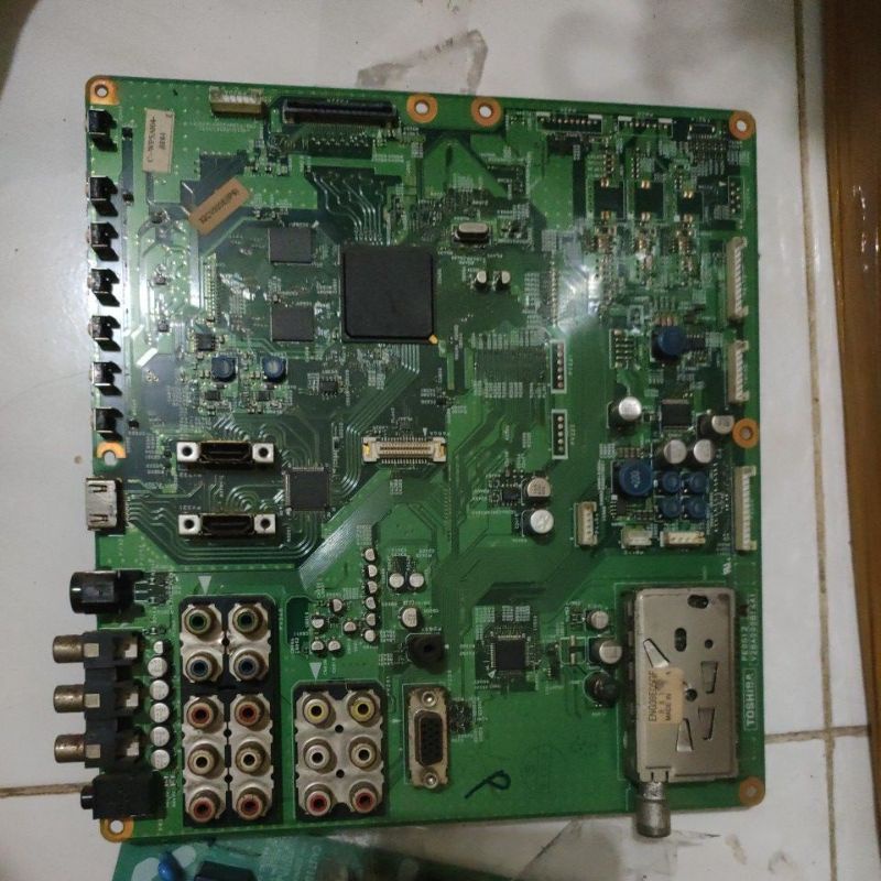 MB  toshiba 32cv500e