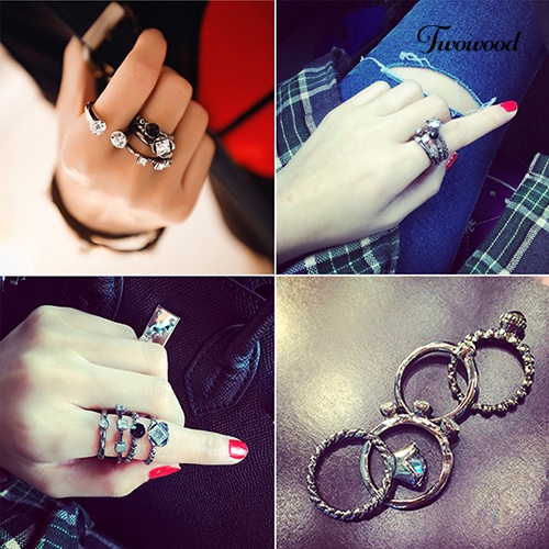 4 Pcs Cincin Berlian Imitasi Gaya Retro Punk Untuk Wanita