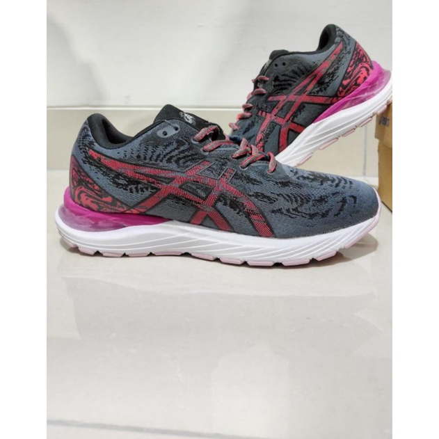 SEPATU VOLI RUNNING ASICS