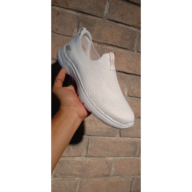 Sepatu Skechers Go walk 6 Women