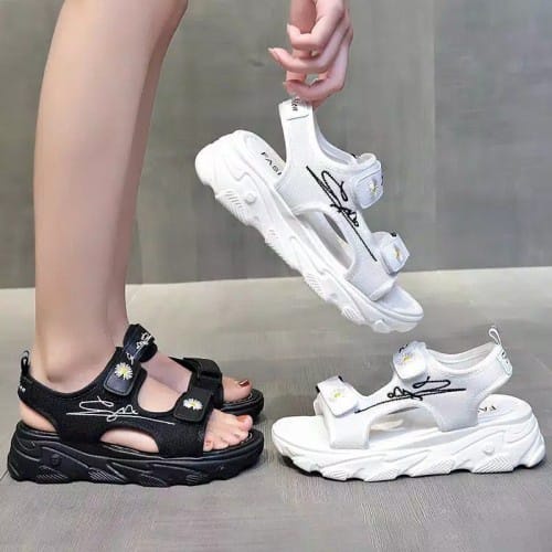 Sepatu Sandal Gunung Perempuan Korean Style