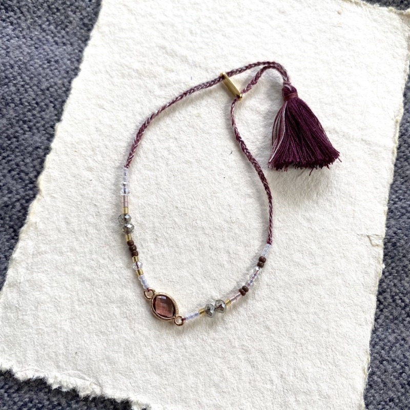 SAVAYA bracelet in redwine loliastuff (gelang tali/ gelang beads/ gelang tangan/ gelang boho/ gelang bali)