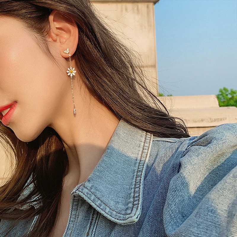 Fancyqube Anting Zircon Bentuk Bunga Daisy Kupu-Kupu Daun Asimetris Gaya Korea Untuk Wanita