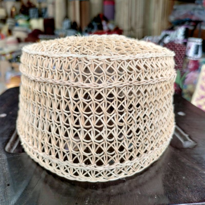 peci rotan kopiah rotan khas kalimantan