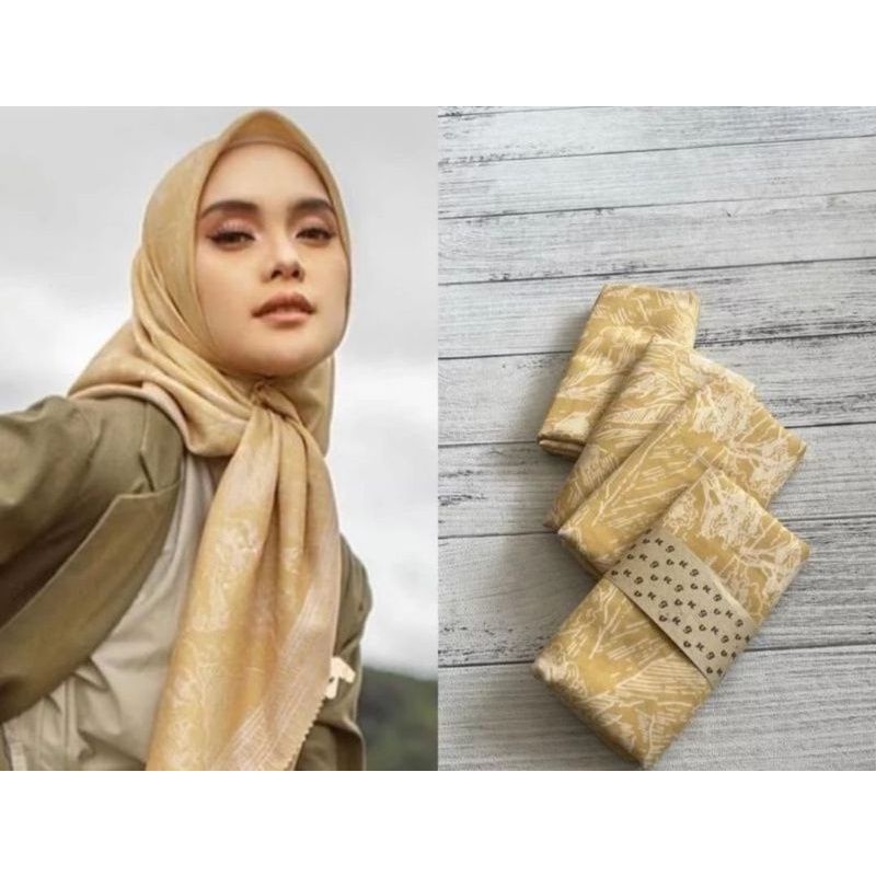 KERUDUNG SEGI EMPAT JILBAB HIJAB MOTIF PEGUNUNGAN KUNING PREMIUM