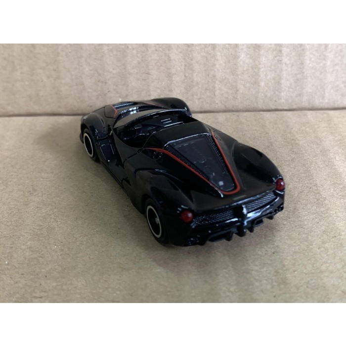 Tomica Ferrari LaFerrari Aperta Hitam Loose Pack