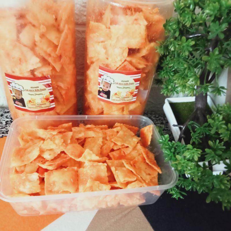 

KERIPIK PANGSIT BUMBU BASAH TOPLES 1,3lt