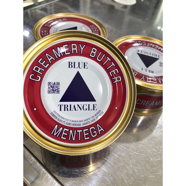 

Creamery Butter Blue Triangle 340g / Mentega Segitiga Biru / Mentega Caping