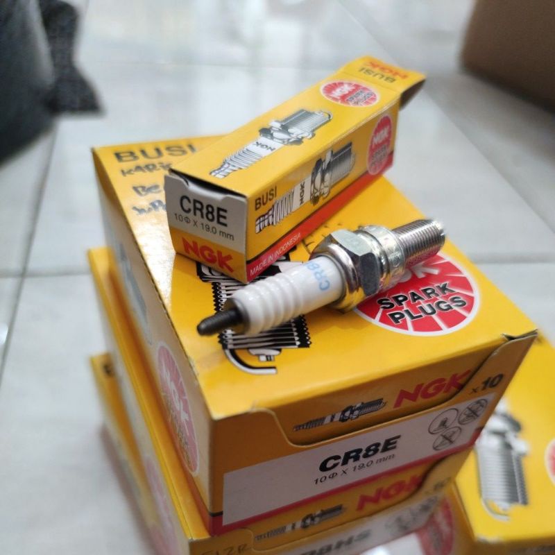 Busi NGK CR8E