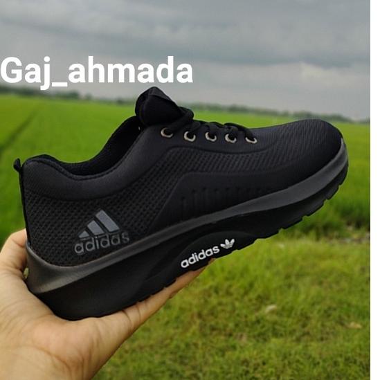 TREND KEKINIAN Sepatu Sneakers Kasual Pria Wanita Sepatu Sekolah Hitam formal ✯ 879