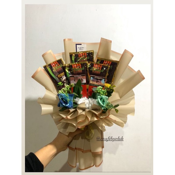 

BOUQUET CANTIK BOUQUET KOPI BOUQUET UNTUK COWO KADO