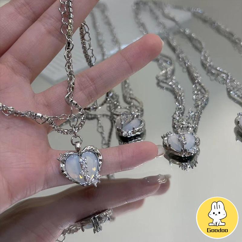 Kalung Rantai Multilayer Liontin Hati Aksen Zircon Untuk Perhiasan Wanita -Doo