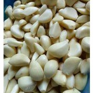 

BAWANG PUTIH KUPAS 1/2 KG