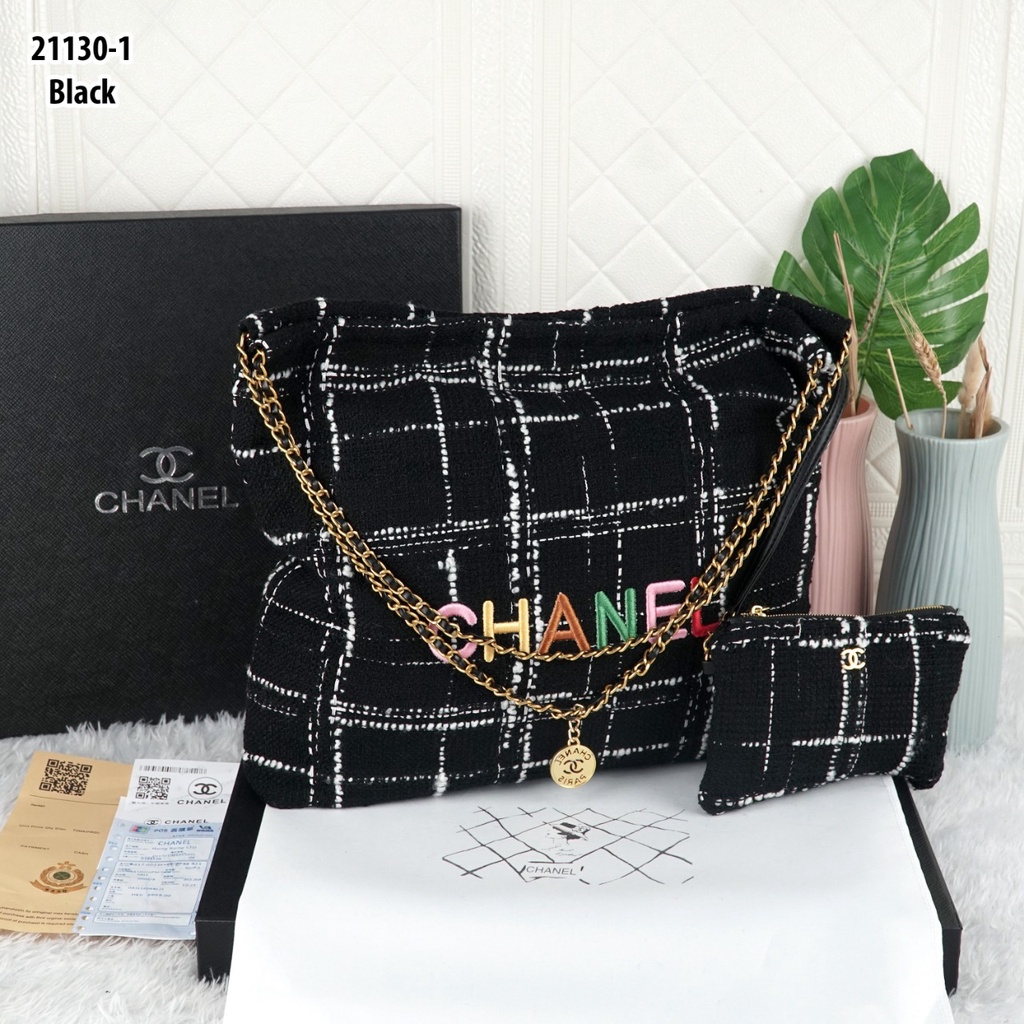 Ch 22 Small Hobo Handbag 21130-1