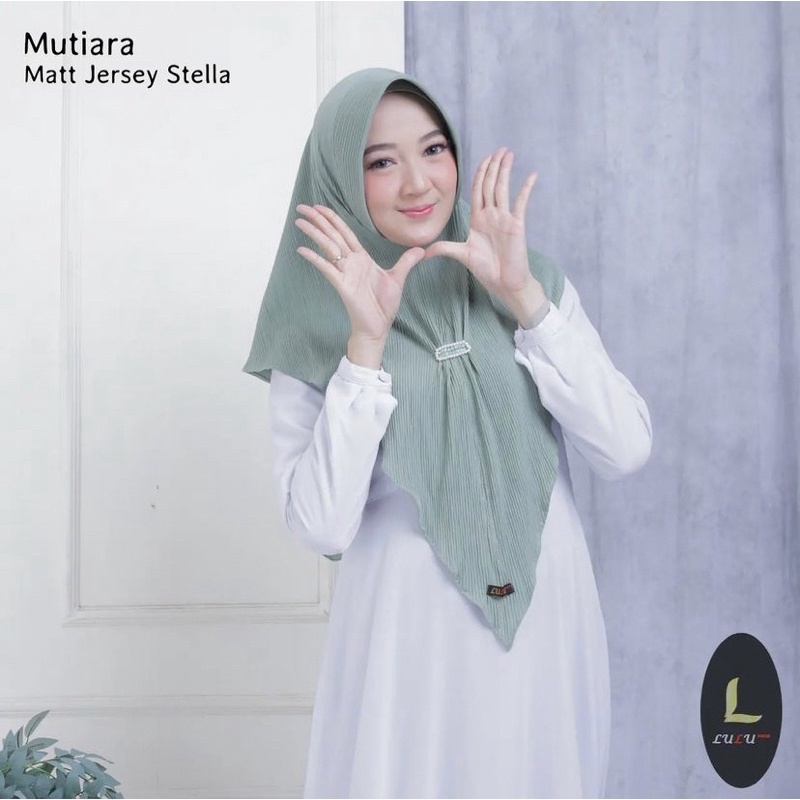 Bergo Instan Plisket Mutiara By Lulu Hijab
