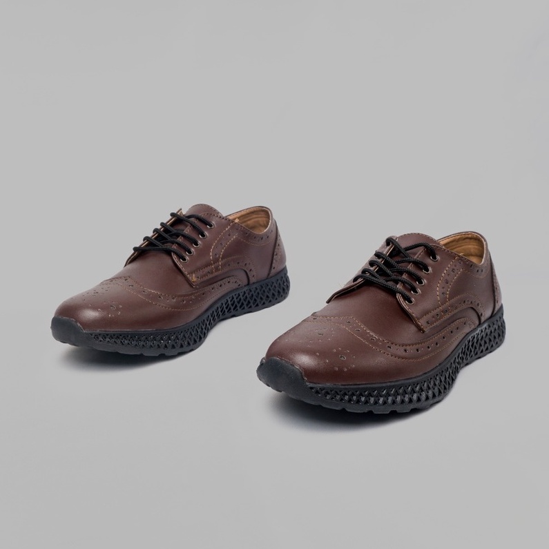 sepatu kasual pria snekert wingtif brown