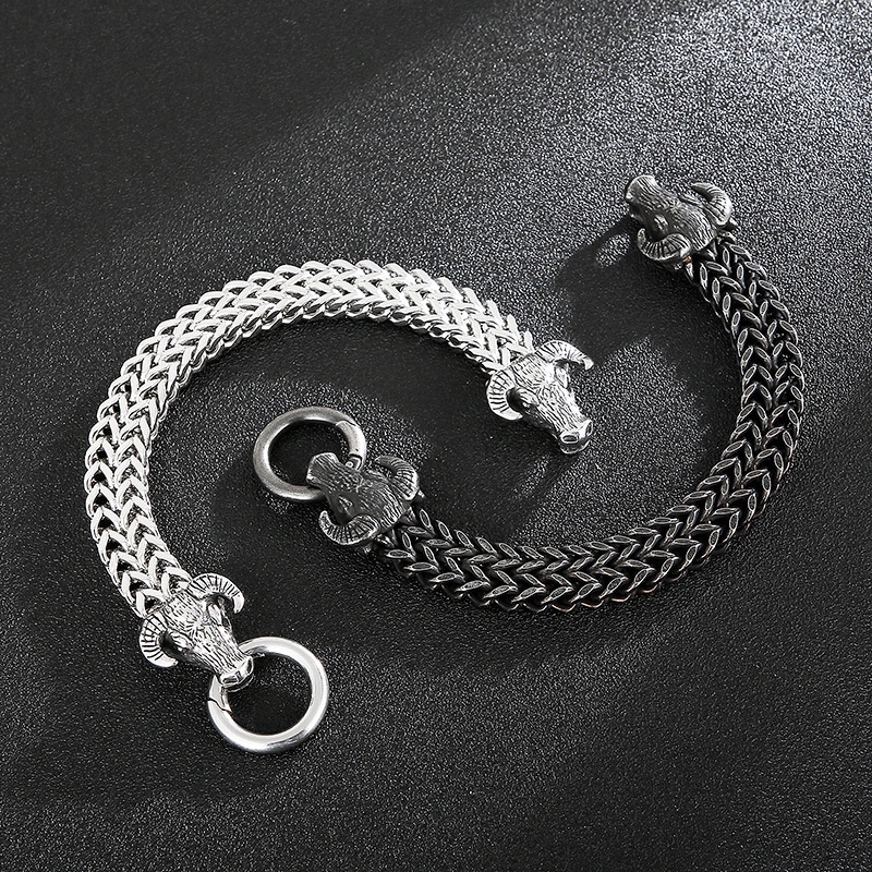 Perhiasan Gelang Bentuk Kepala Banteng Bahan Stainless Steel Gaya Kasual Vintage Untuk Pria