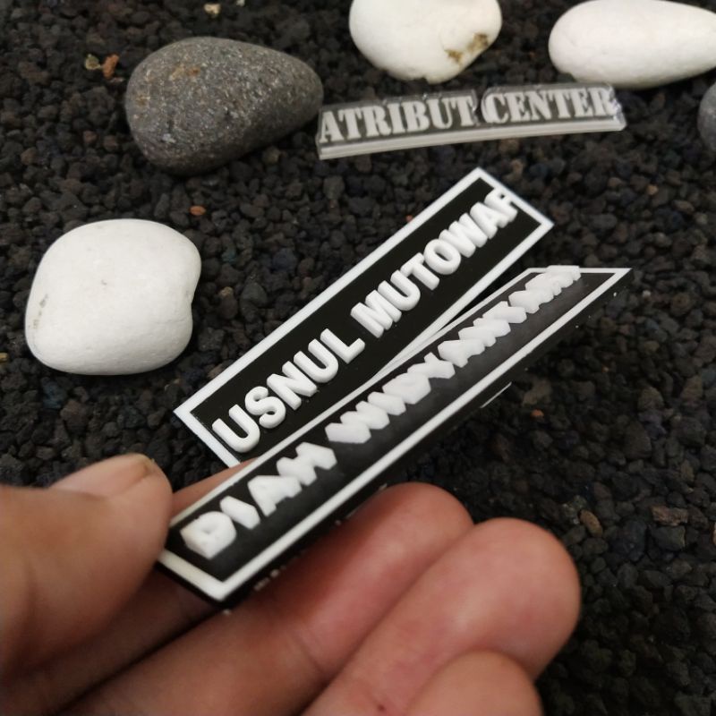 

Name Tag Text Timbul Lis Putih Papan Nama Id Card