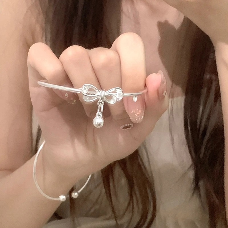 YEEZII Gelang Tangan Silver Aksen Lonceng / Pita Untuk Wanita