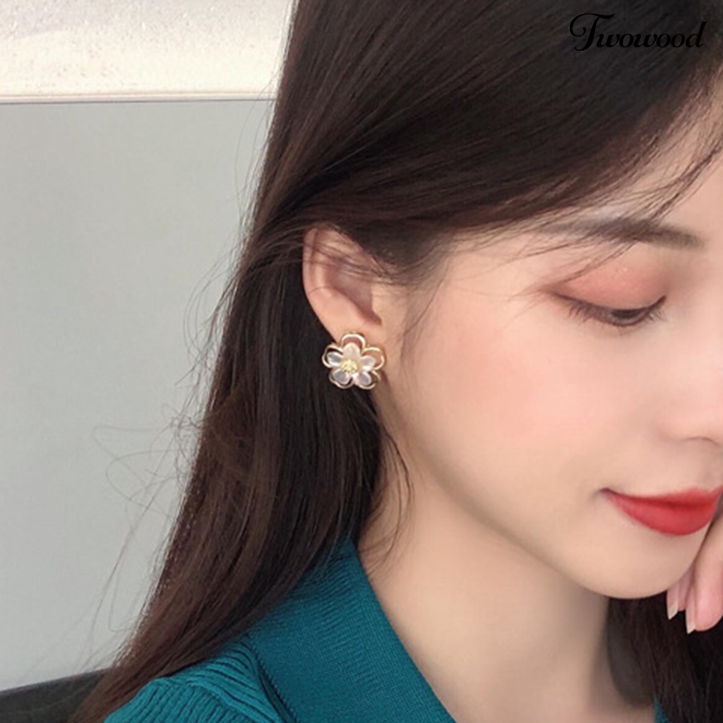 1 Pasang Anting Stud Tahan Lama Untuk Kencan