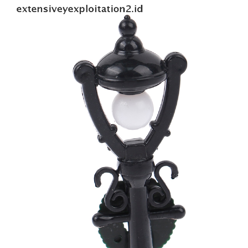 Mainan Miniatur Lampu Jalan Skala 1: 12 Untuk Dekorasi Rumah Boneka