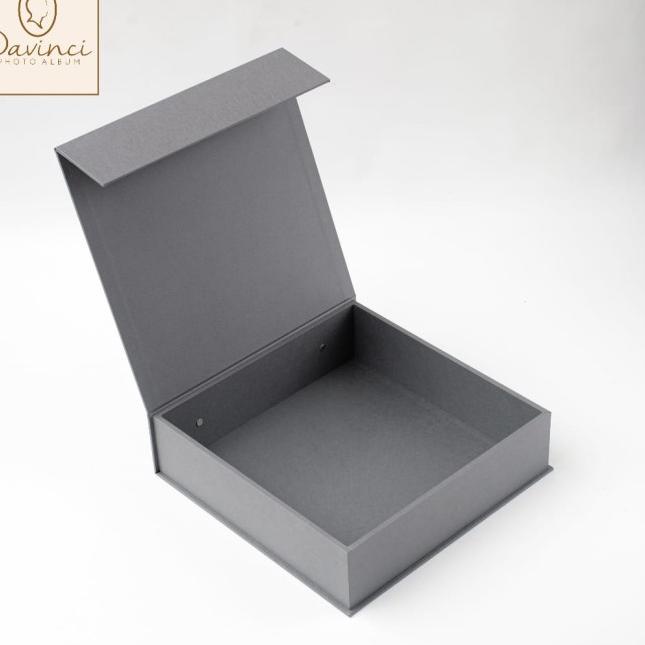 

kotak kado souvenir uk 30x30x8cm Abu-abu