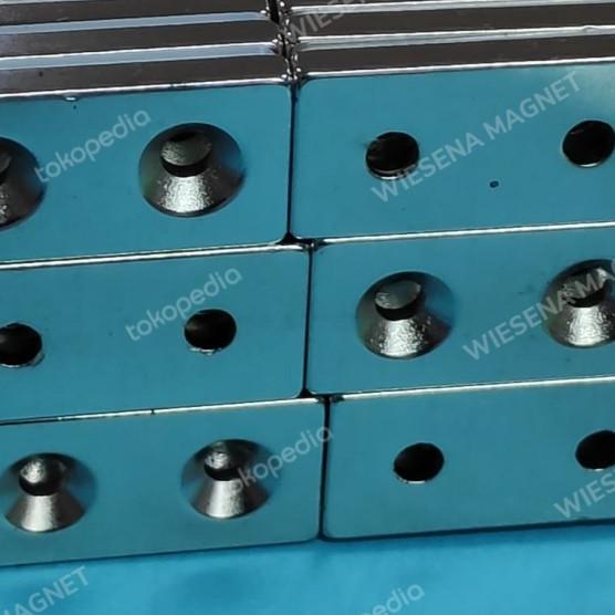 Magnet Neodymium 40x20x5mm (hole 10/5mm) N52