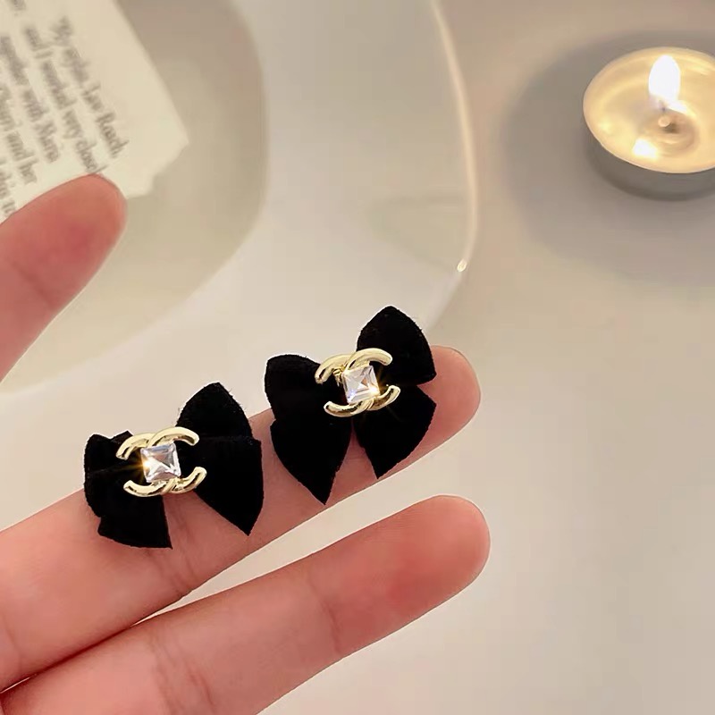 Anting Desain Chanel Pita Hitam Bahan 925 Silver Needle Gaya Retro Perancis Untuk Wanita