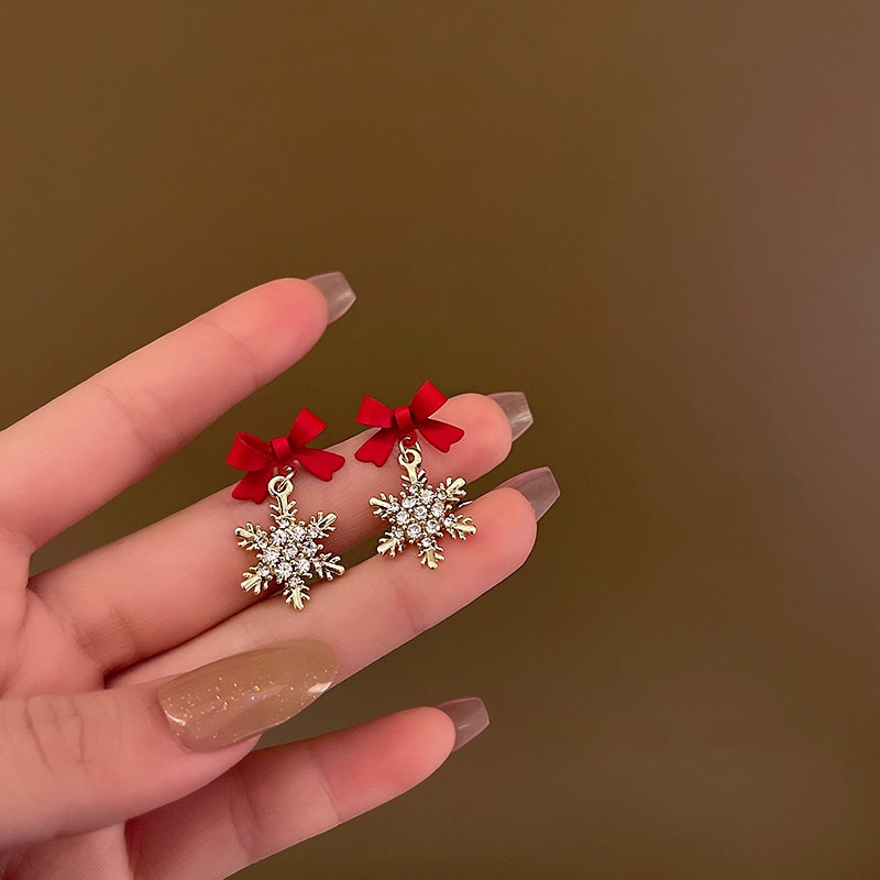 Anting Stud Desain Pita Snowflake Aksen Kristal Zircon Warna Hitam Merah Gaya Korea Untuk Wanita