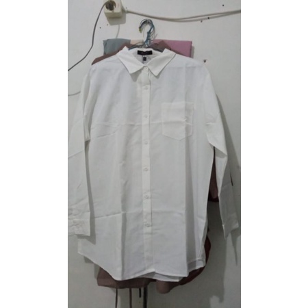 kemeja putih bekas