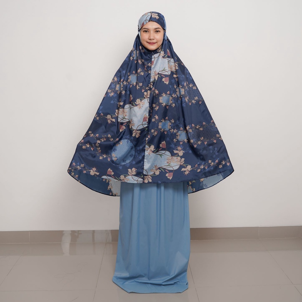 ALIF MUKENA MINI MOTIF PARASUT PREMIUM KOREA TRAVEL - PANSY IN PLACID BLUE ( MKN-217 )