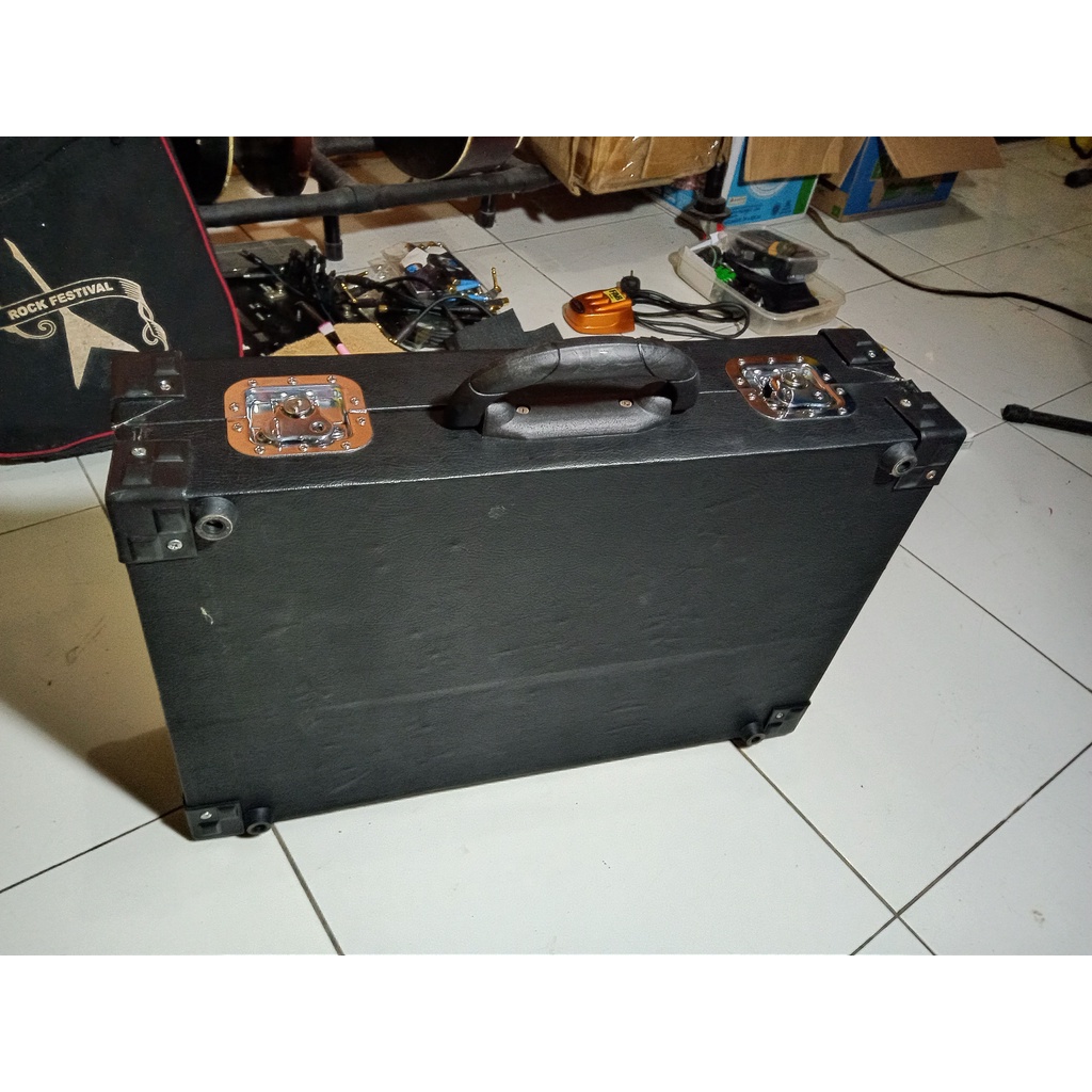 Hardacse Pedalboard dan Pedalborad kayu ukuran 50x30 custom made