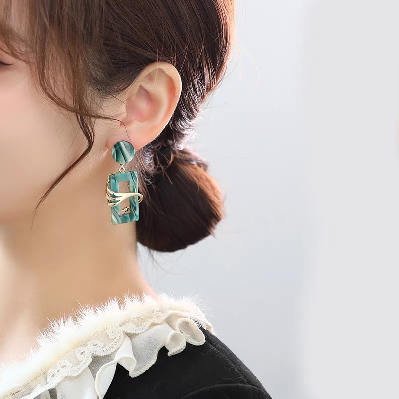 Anting 925 Silver Needle Bentuk Persegi Geometris Warna Hijau Gaya Korea Untuk Wanita