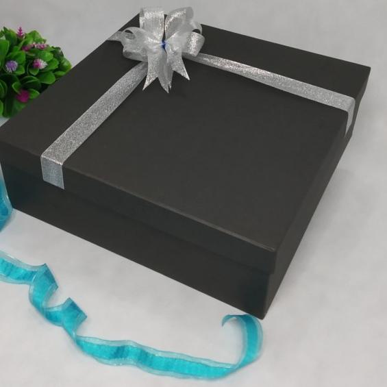 

Hardbox / Kotak Kado P.30 X L.30 X T.10