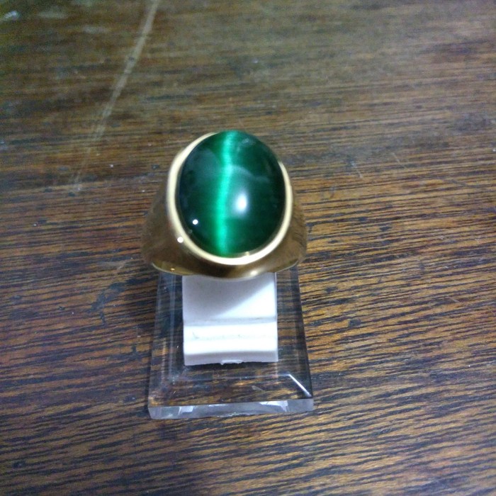 Cincin batu cat eyes hijau size 9