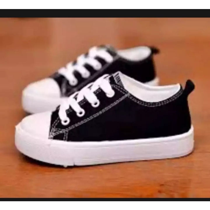 sepatu anak laki-laki model polos