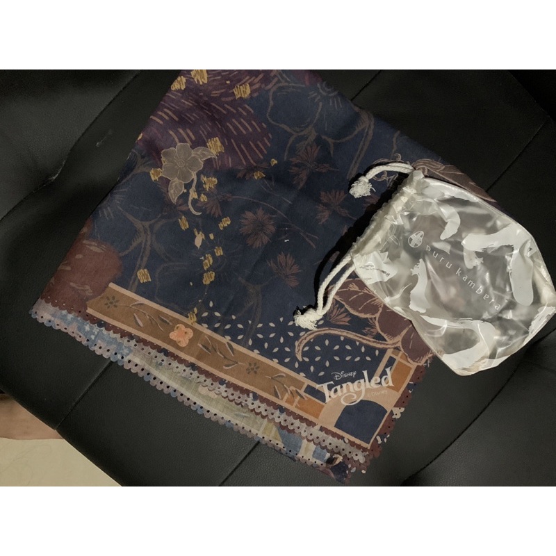 Preloved Puru Kambera Disney Tangled minus box