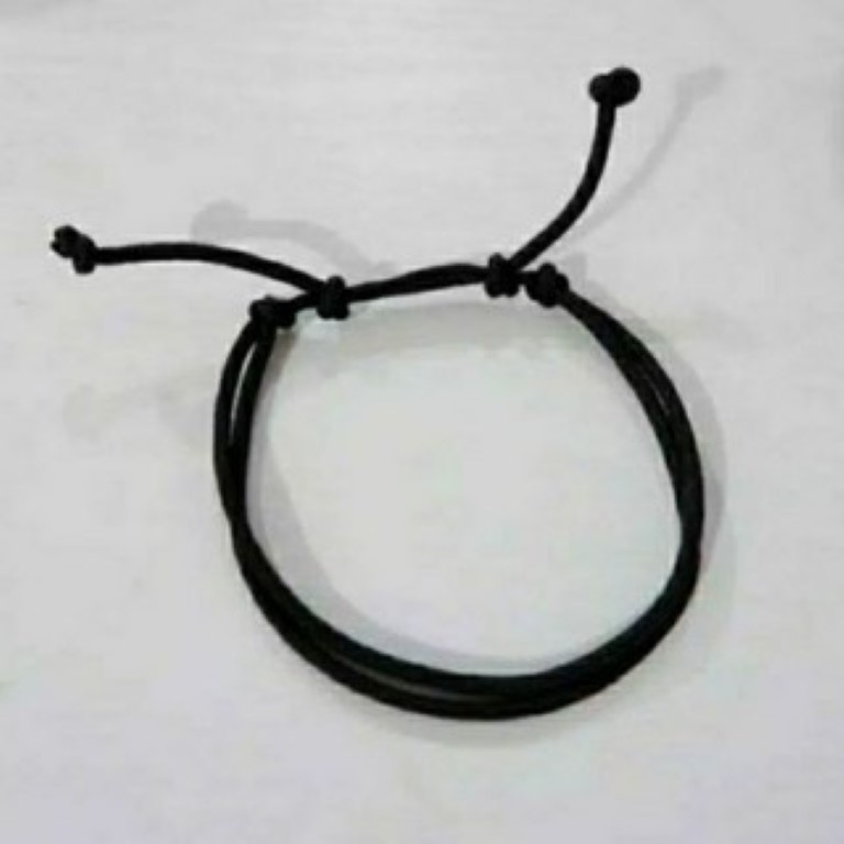 Sackystore gelang tali hitam polos / gelang tali satin / gelang cowok / gelang cewek / gelang tali G