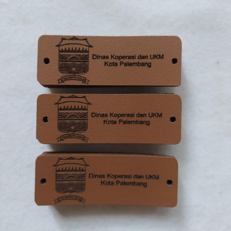 

Label Gravir Kulit Sintetis uk 6x2