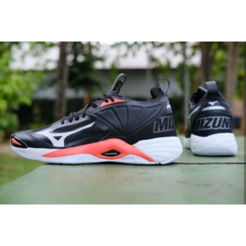 MIZUNO MOMENTUM - Sepatu Olahraga Volly Tennis Badminton Pria Mizuno Momentum Import Premium