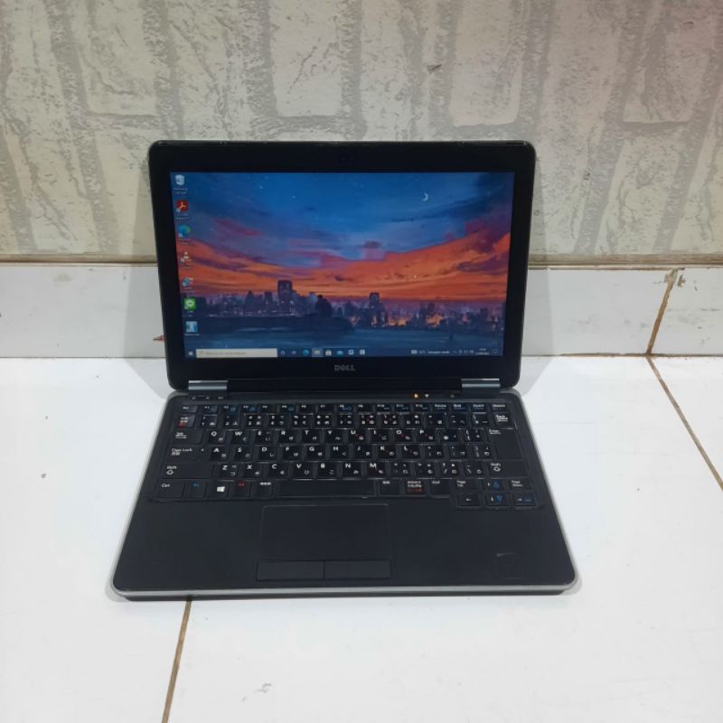 Laptop Dell Latitude E7240, Core i5-4310U Ram 4GB/SSD 128Gb Keyboard Backlight WINDOWS 10 SIAP PAKAI