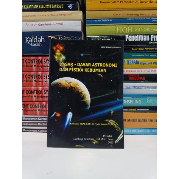Buku Dasar-Dasar Astronomi Dan Fisika Kebumian - Riswanto & Nyoto Suseno