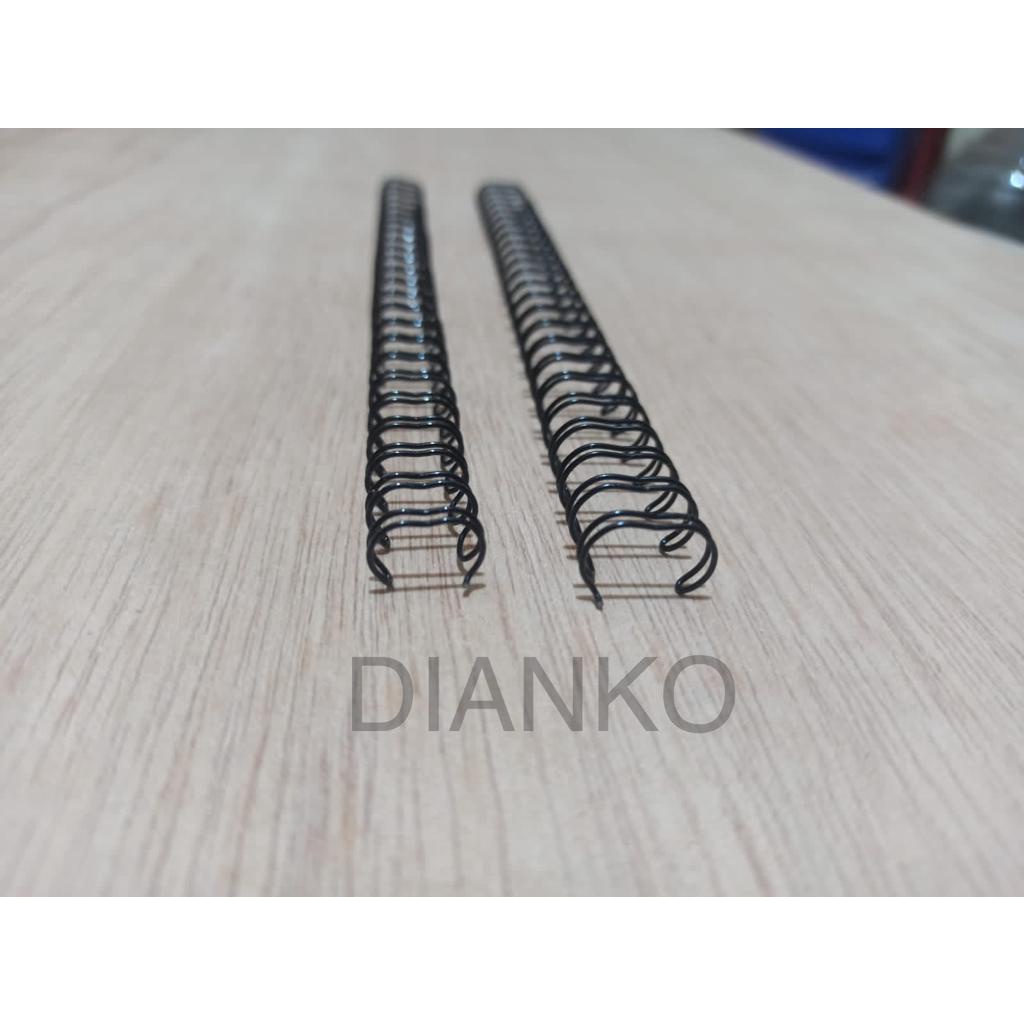 

Ring Kawat jilid Spiral A6 ukuran 1/2 A6 3:1 17 Lobang jilid HITAM 10pcs