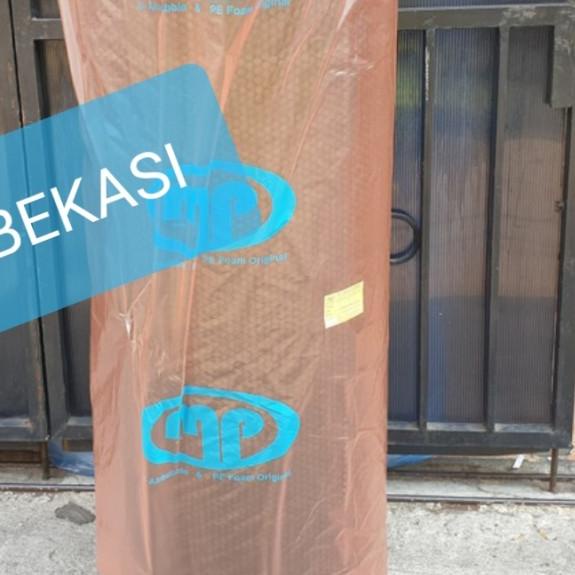 

buble wrap roll hitam 125cm x 50 meter - Putih