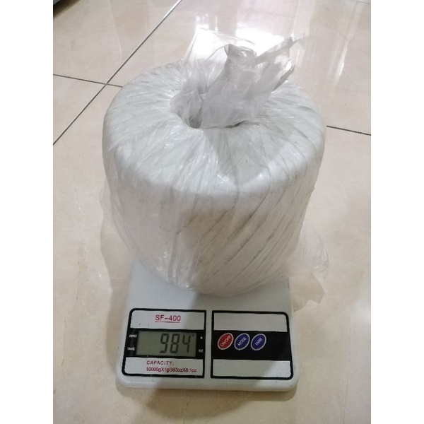 

Tali rafia merah putih 1 kg