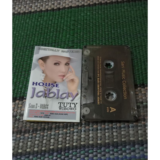 Kaset pita Tuty Wibowo - jablaay