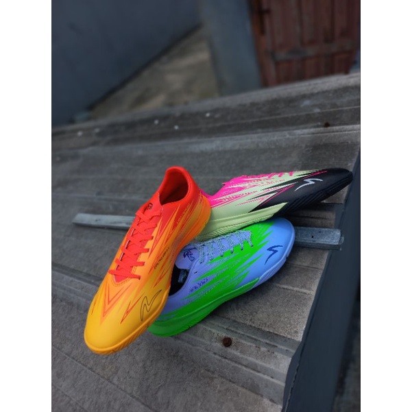 Sepatu Futsal Specs Lightspeed 3 IN