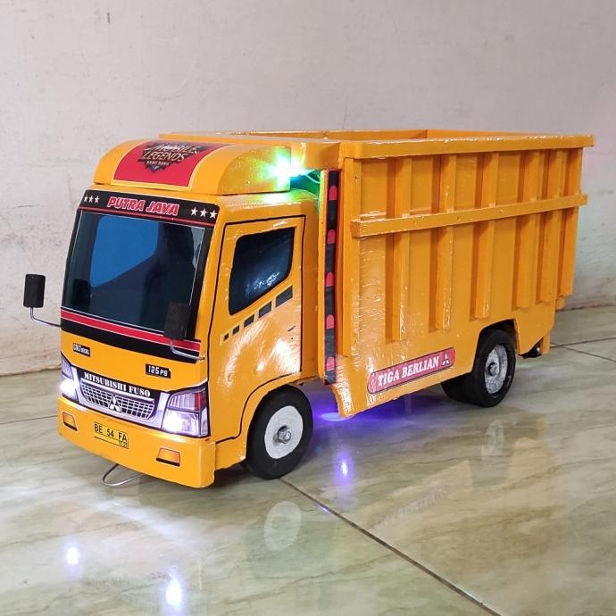 Miniatur Mobilan Truk Oleng Kayu Truk Mainan Anak Laki + Lampu Storikatha